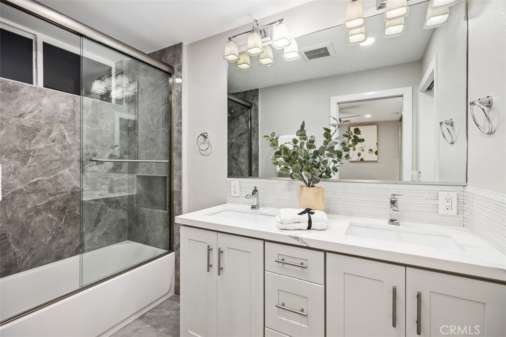 MLS #OC25161956 image #14