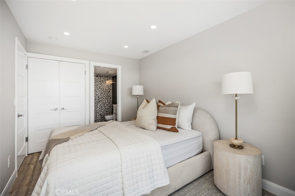 MLS #OC25161956 image #49