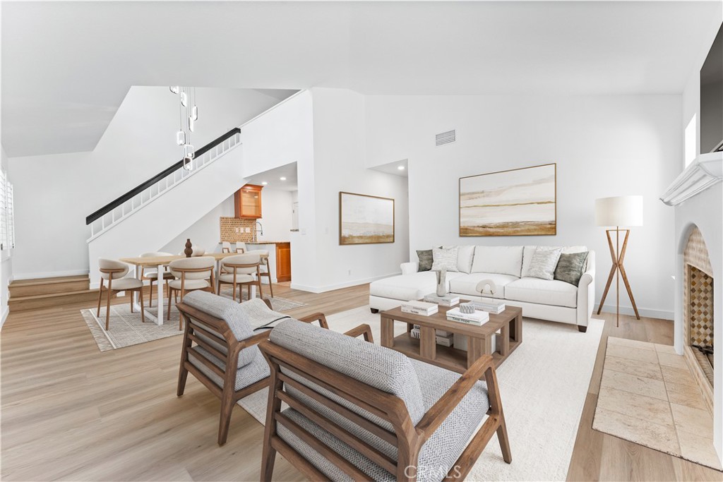 MLS #OC25162530 image #0