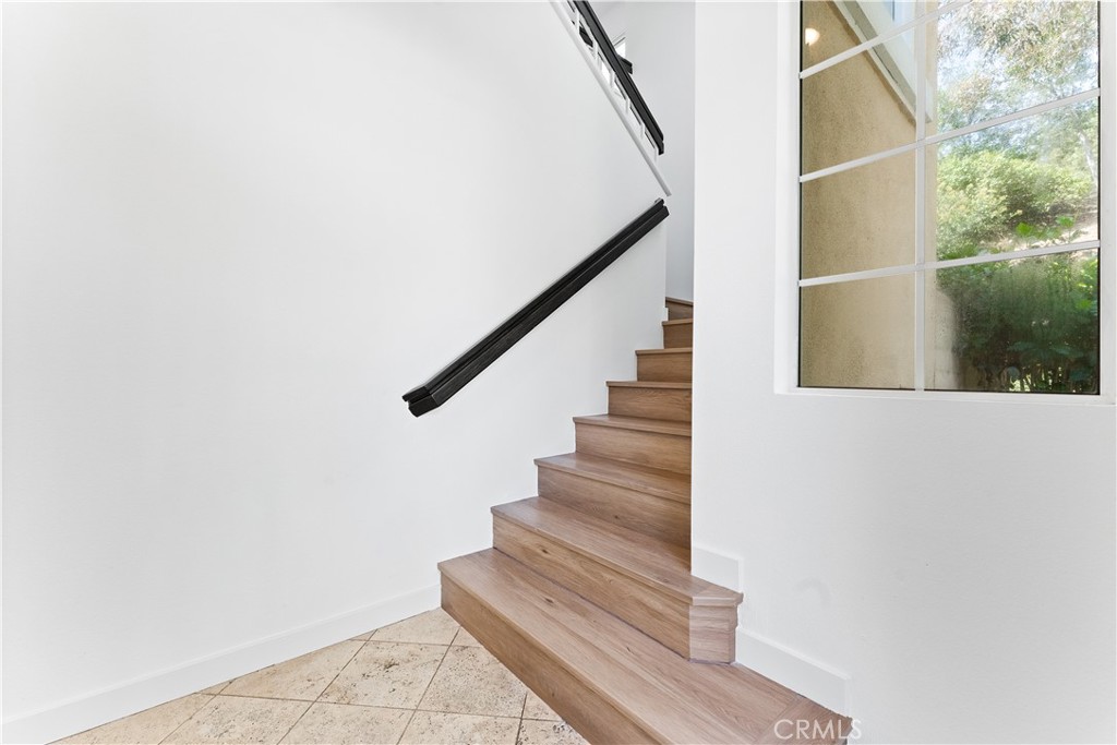 MLS #OC25162530 image #15