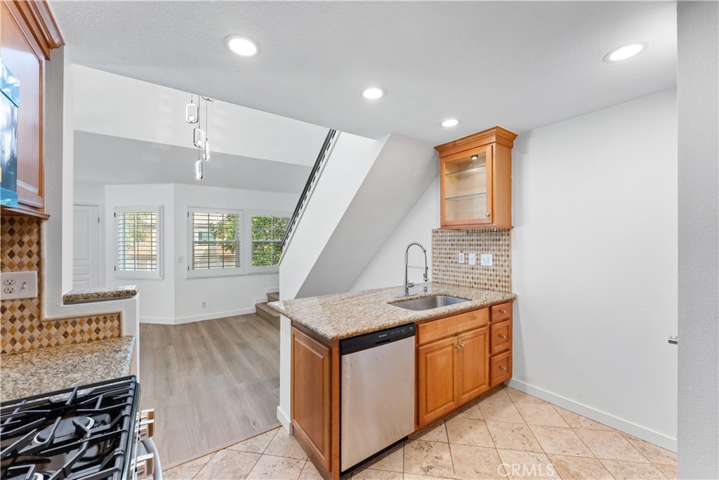 MLS #OC25162530 image #6