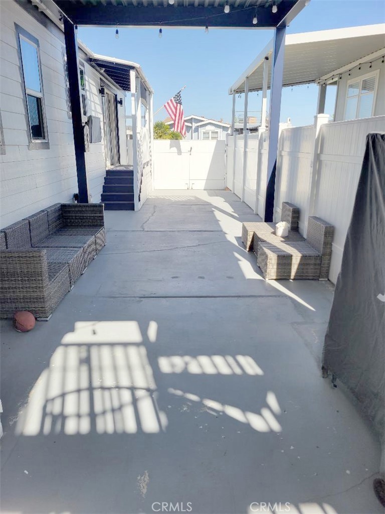 MLS #OC25162877 image #24