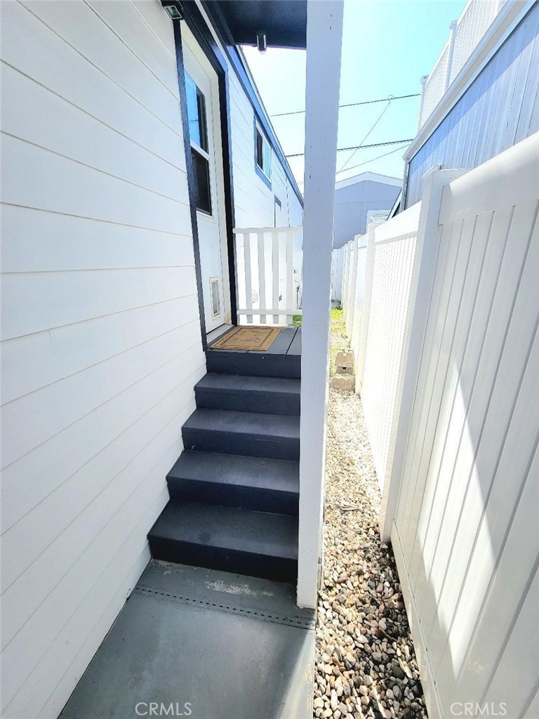 MLS #OC25162877 image #26