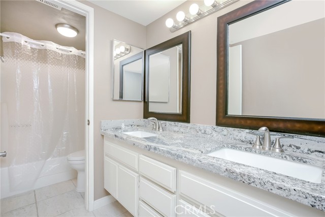 MLS #OC25162901 image #12