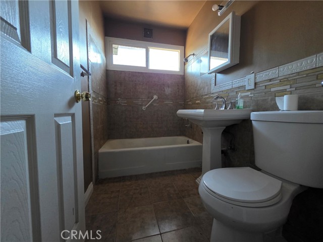 MLS #OC25163004 image #10