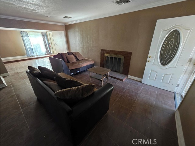 MLS #OC25163004 image #2