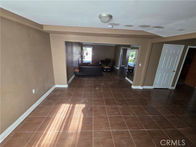 MLS #OC25163004 image #3