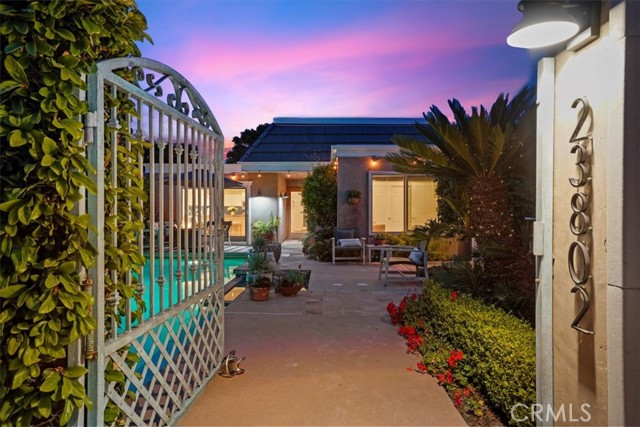 MLS #OC25163062 img 1