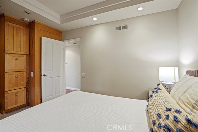 MLS #OC25163062 img 37