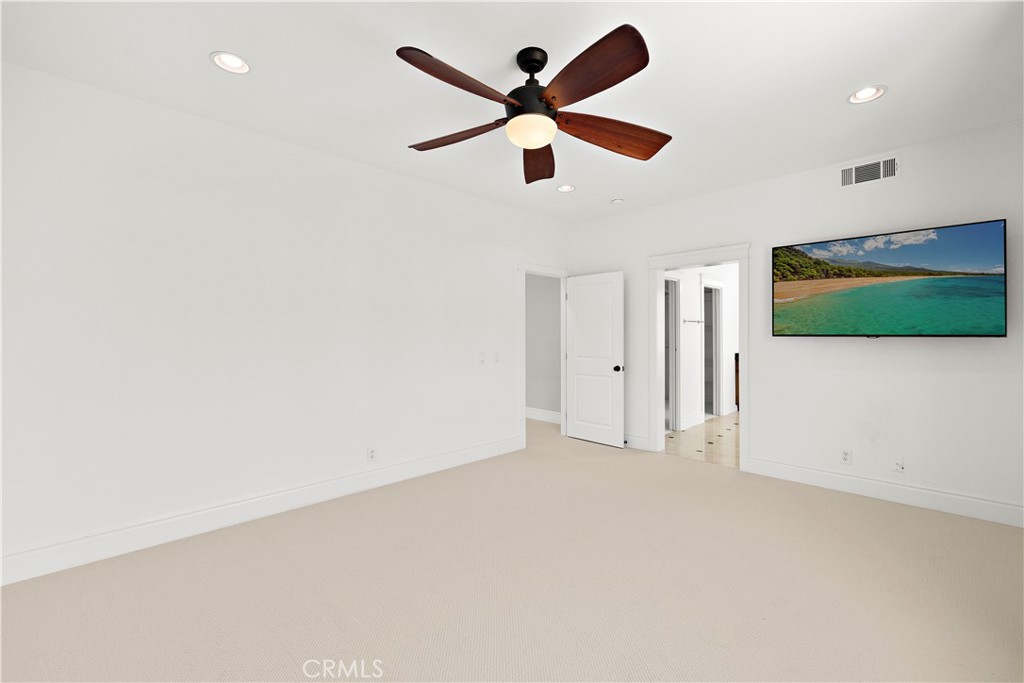 MLS #OC25163080 image #35