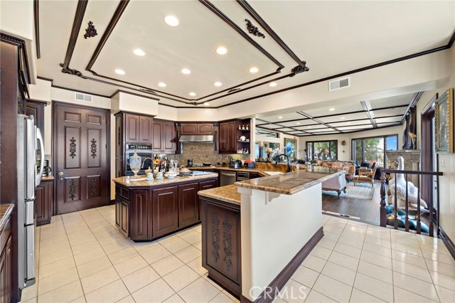 MLS #OC25163200 image #13