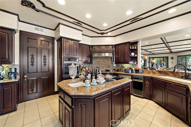 MLS #OC25163200 image #14