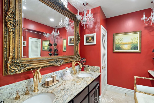 MLS #OC25163200 image #18