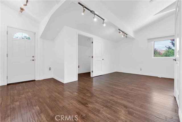 MLS #OC25163399 image #13