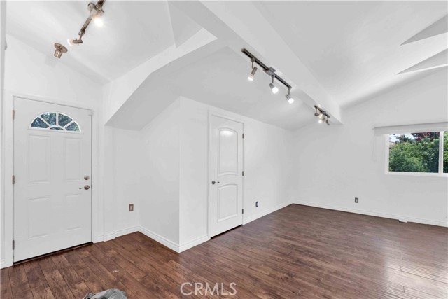 MLS #OC25163399 image #15