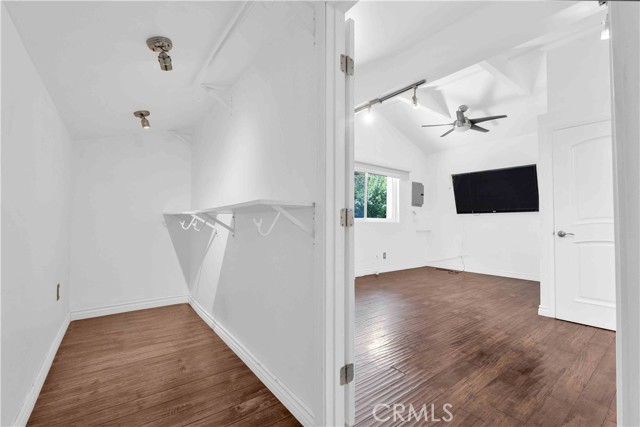 MLS #OC25163399 image #18