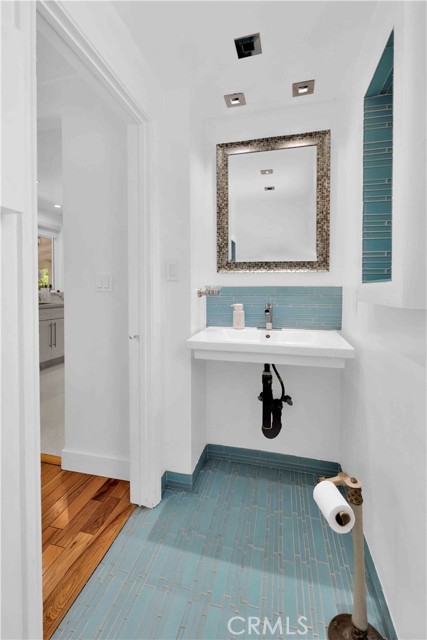 MLS #OC25163399 image #22