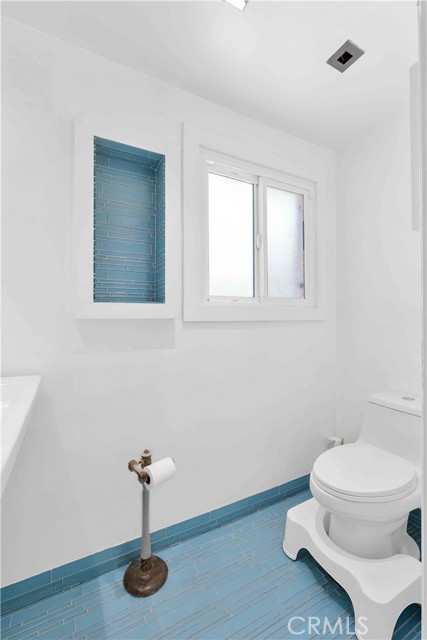 MLS #OC25163399 image #23