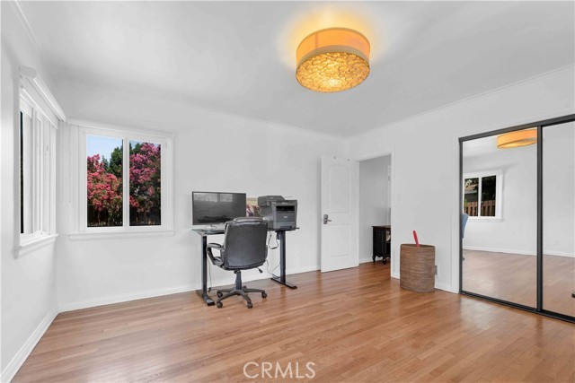 MLS #OC25163399 image #3