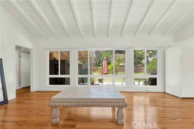 MLS #OC25163399 image #9