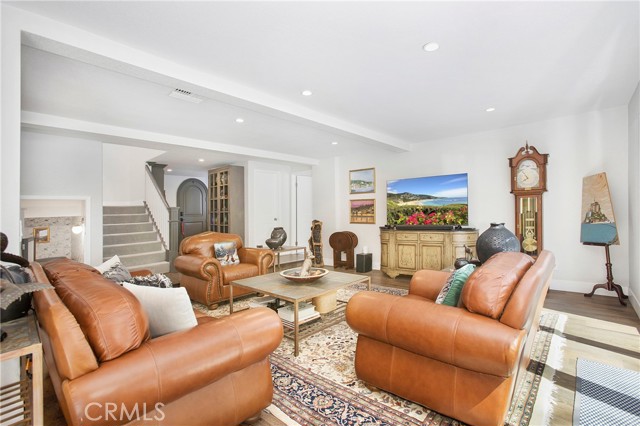 MLS #OC25163421 image #17