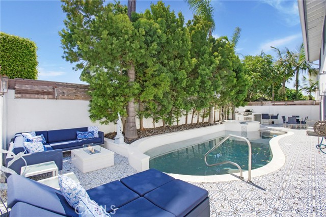 MLS #OC25163421 image #2