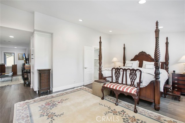 MLS #OC25163421 image #29