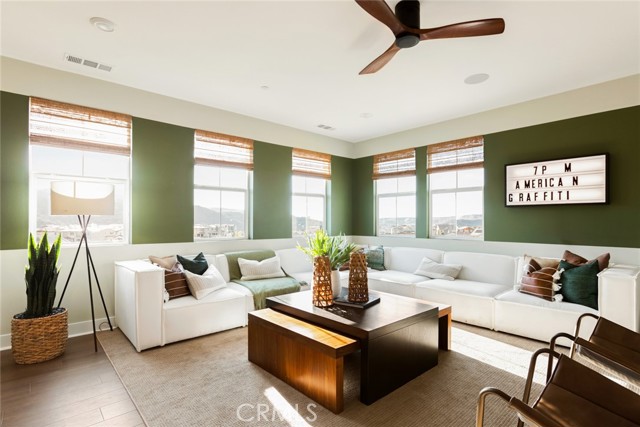 MLS #OC25163492 image #40