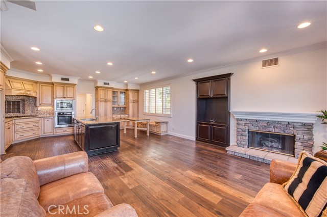 MLS #OC25163695 image #11