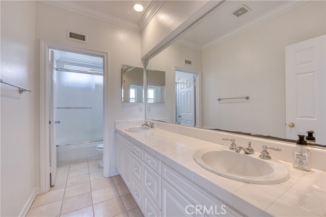 MLS #OC25163695 image #22