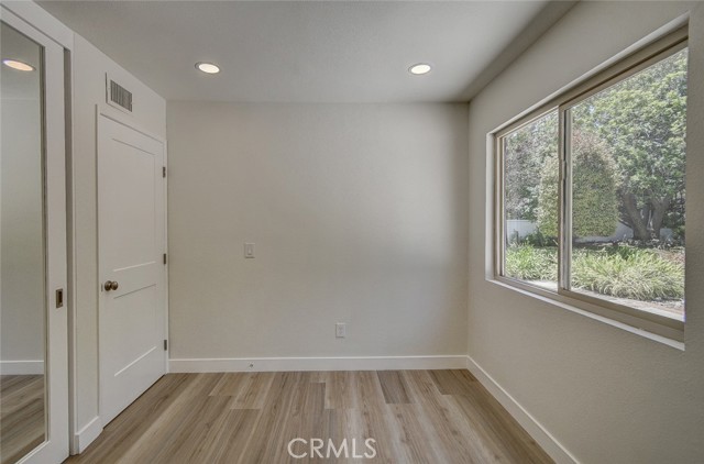 MLS #OC25163831 image #22