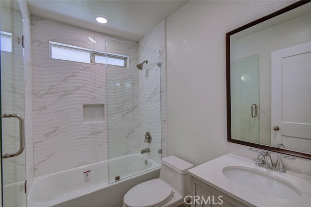 MLS #OC25163831 image #37