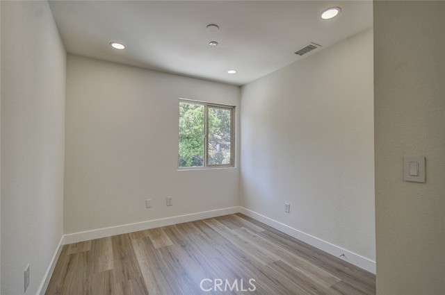 MLS #OC25163831 image #44