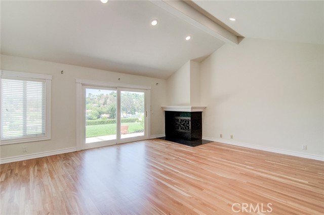 MLS #OC25163926 img 17