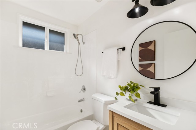 MLS #OC25164308 image #11