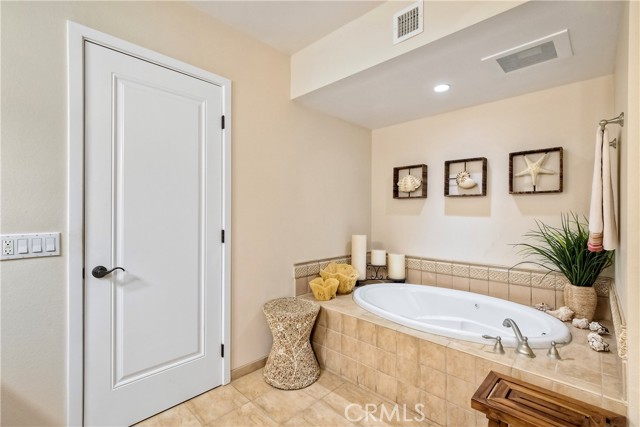 MLS #OC25164374 image #33