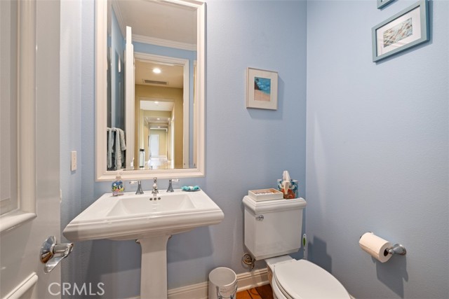 MLS #OC25164448 img 8