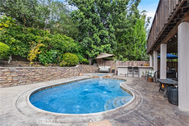 MLS #OC25164541 image #1