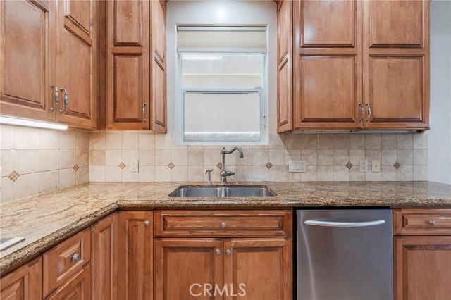 MLS #OC25164921 image #11