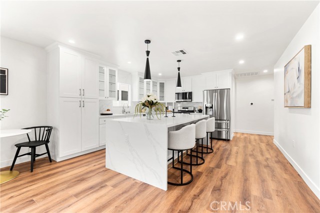 MLS #OC25164989 image #15