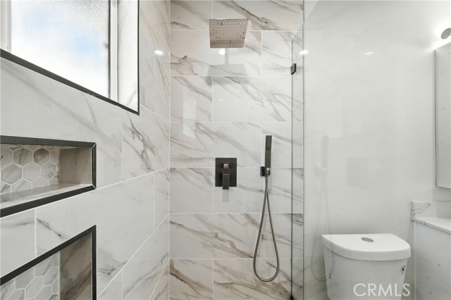 MLS #OC25164989 image #38