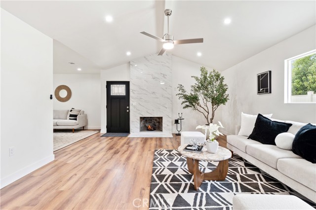 MLS #OC25164989 image #4