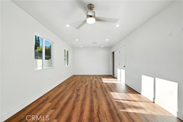 MLS #OC25164989 image #40