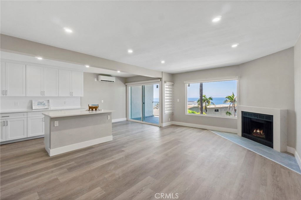 MLS #OC25165232 image #1