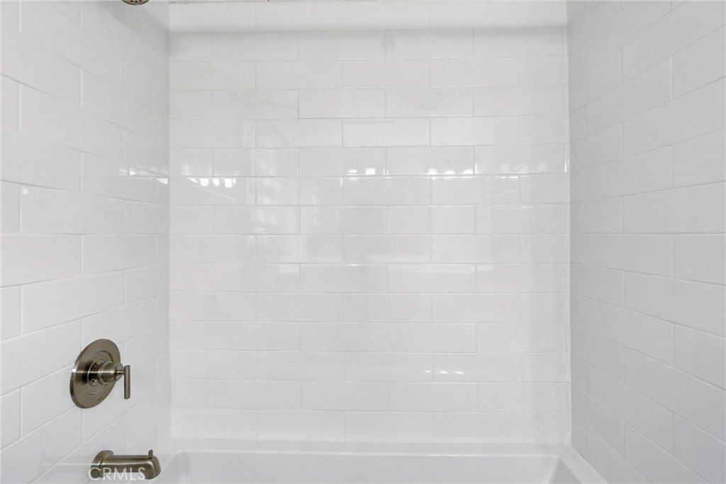 MLS #OC25165232 image #11