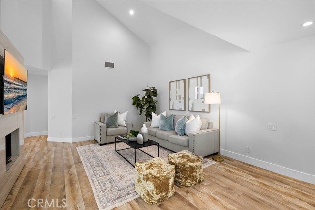 MLS #OC25165306 image #9