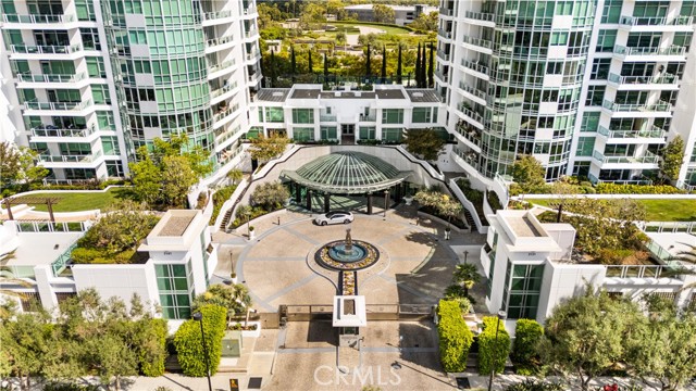 MLS #OC25165381 image #1