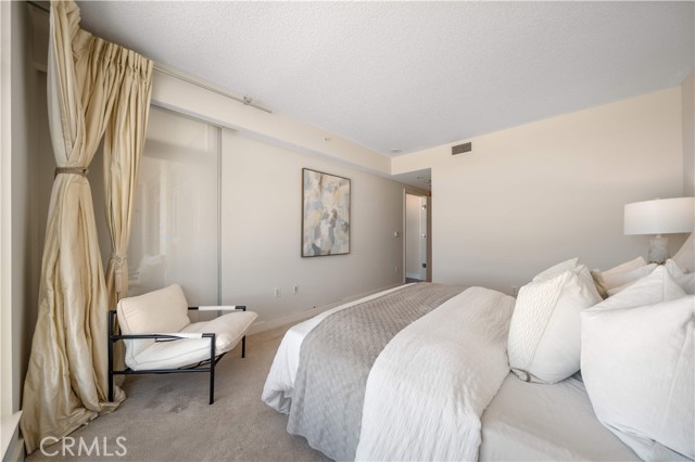 MLS #OC25165381 image #32