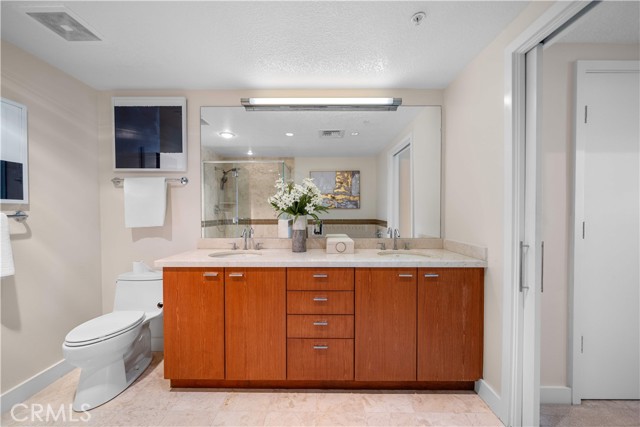 MLS #OC25165381 image #35