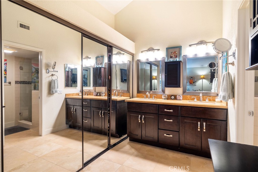 MLS #OC25165850 image #25